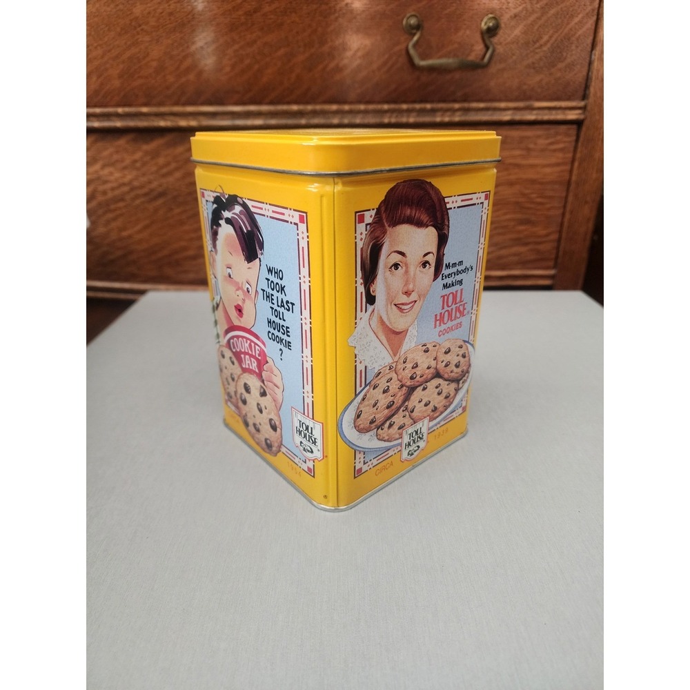 Nestle Tollhouse Tin